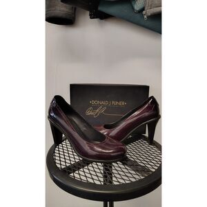 Donald J Pliner Plum Leather Pumps 10